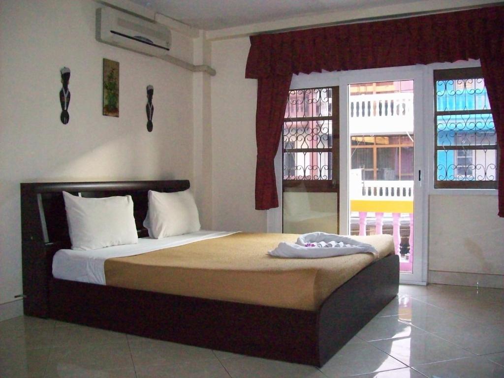 Chaiyapoon Inn Pattaya Room photo