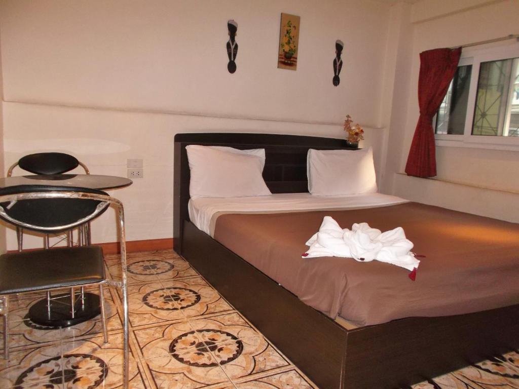 Chaiyapoon Inn Pattaya Room photo